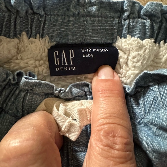 GAP Kids Blue Jeans with Heart Patches - Picture 3 of 4